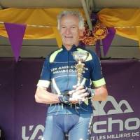 Henri remporte la coupe 1er de sa catégorie
