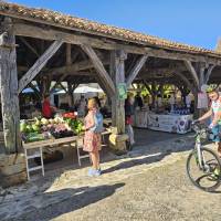 marché à Monpazier