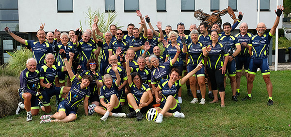 Photographie du club cyclotourisme FFCT Les Amis Cyclos Membrollais (ACM) prise par Gérard Mery